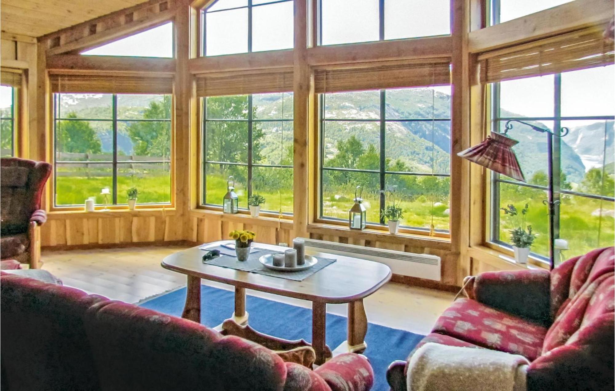 3 Bedroom Beautiful Home In Vikesa Hovland  Extérieur photo
